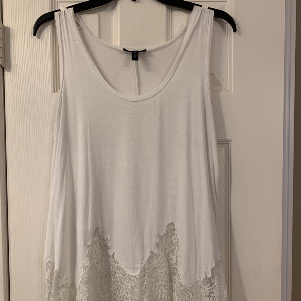 Jessica Simpson lace tank